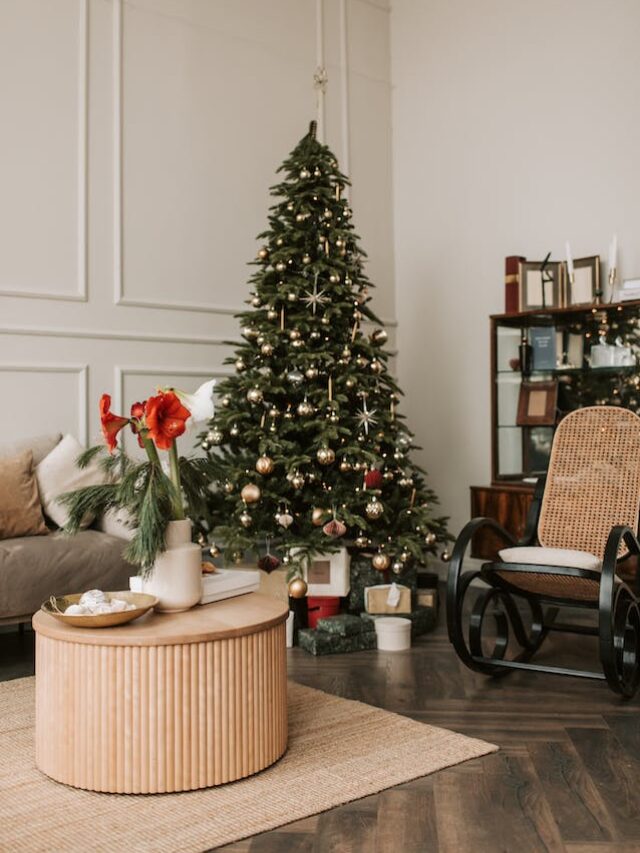 7 Best Living Room Christmas Decorating Ideas